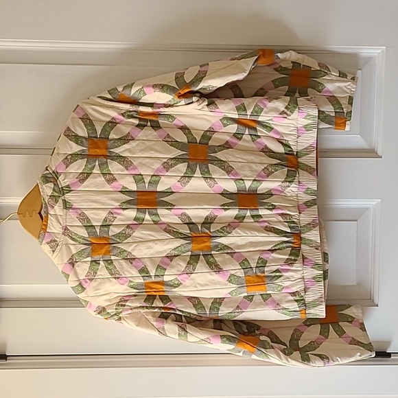 Quilted Pattern Jacket - Picture 2 of 4